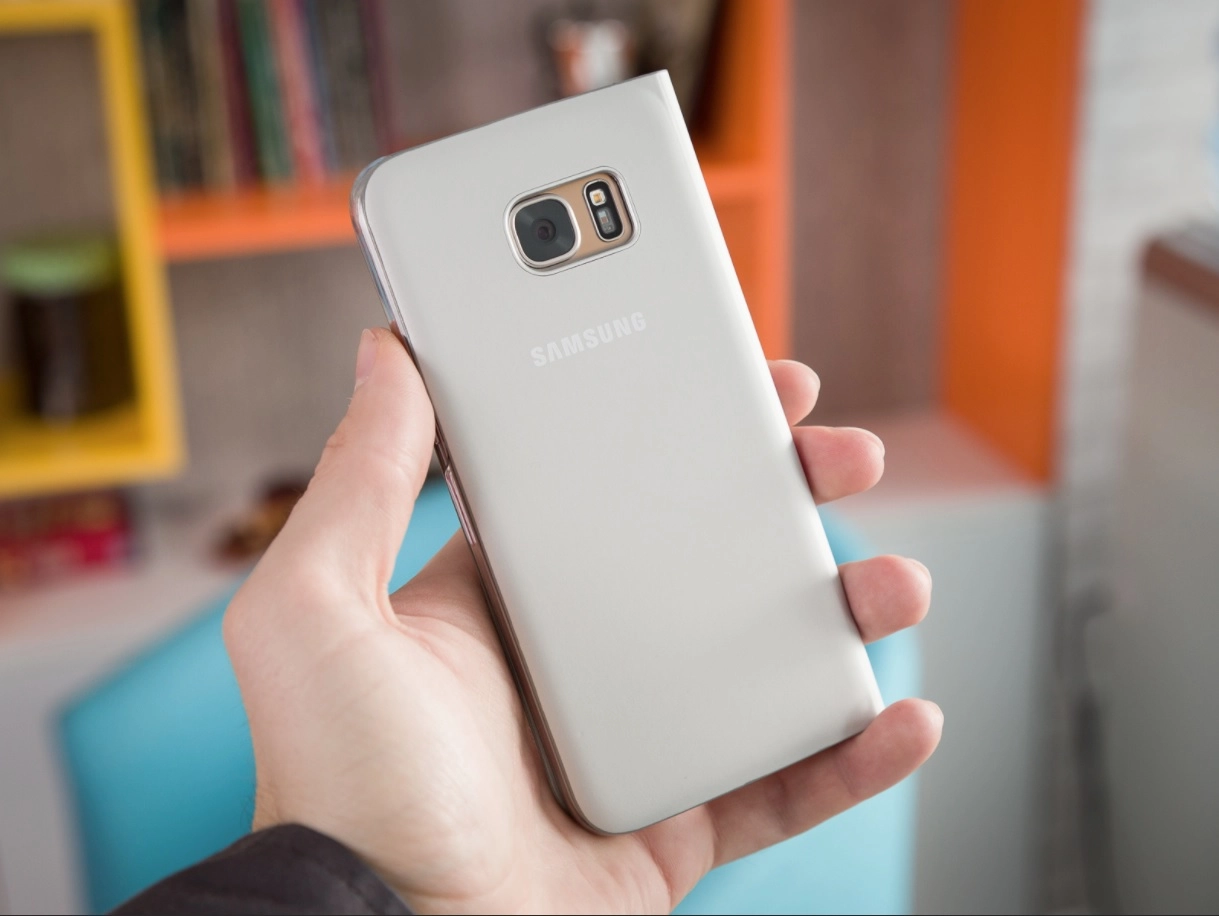 Bao da Samsung Galaxy S7 Edge (G935) S View Cover chính hãng màu bạc